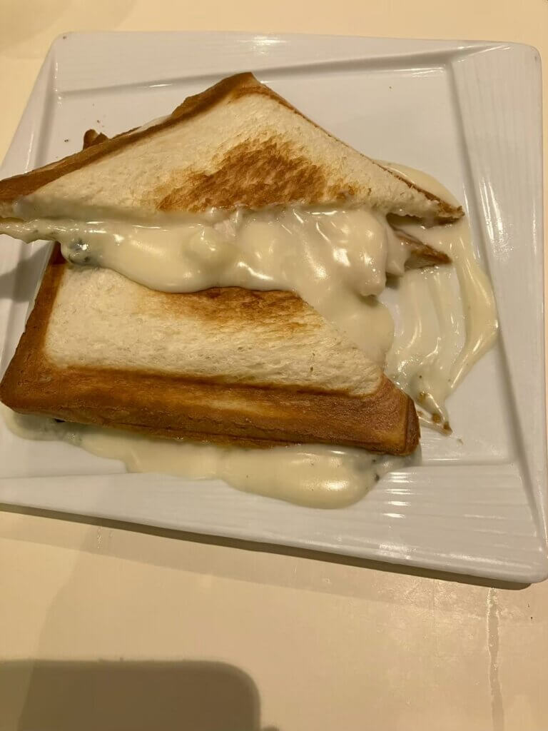 フォーシーズンズカフェ_なだれチーズサンド