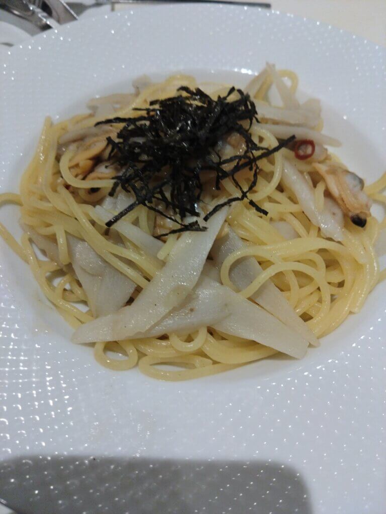 フォーシーズンズカフェ_ごぼうとあさりの和風パスタ